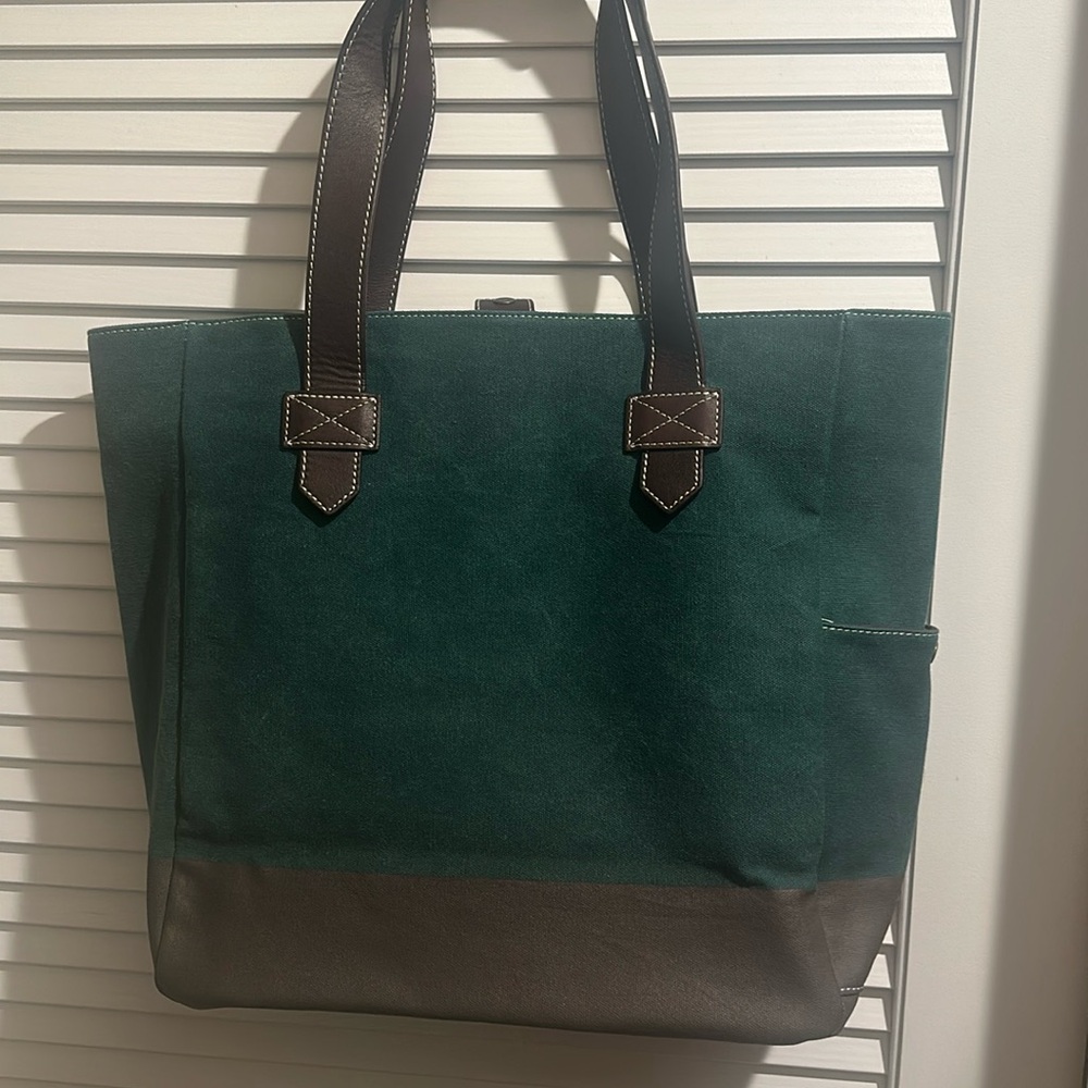 NWOT J Mc Laughlin Large Canvas Tote Bag with Leather Straps and snap closure.